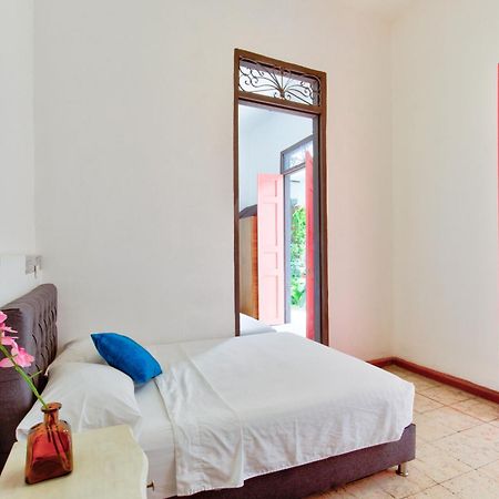 Casa Blanca San Antonio Hostal Boutique Cali Extérieur photo