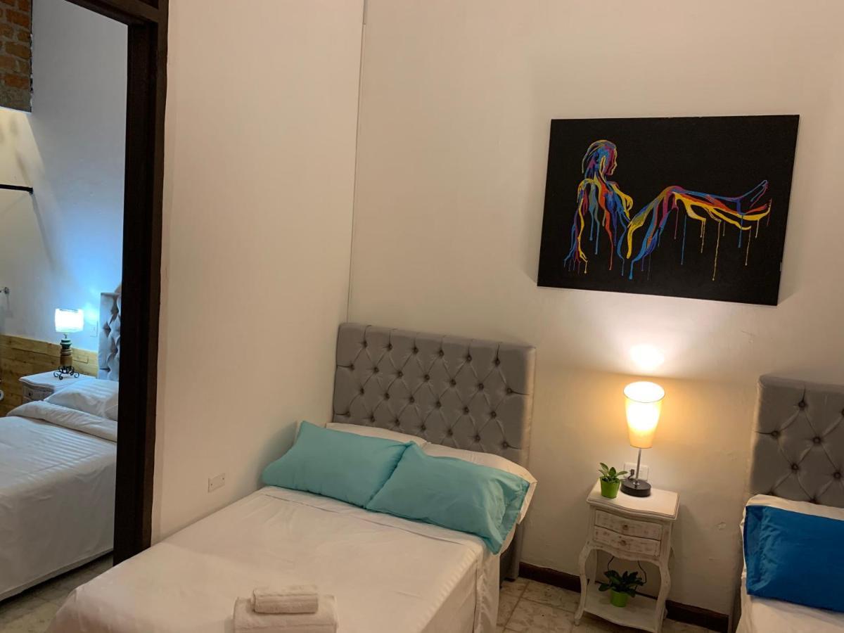 Casa Blanca San Antonio Hostal Boutique Cali Extérieur photo