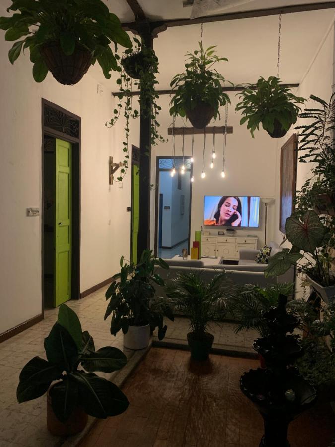 Casa Blanca San Antonio Hostal Boutique Cali Extérieur photo