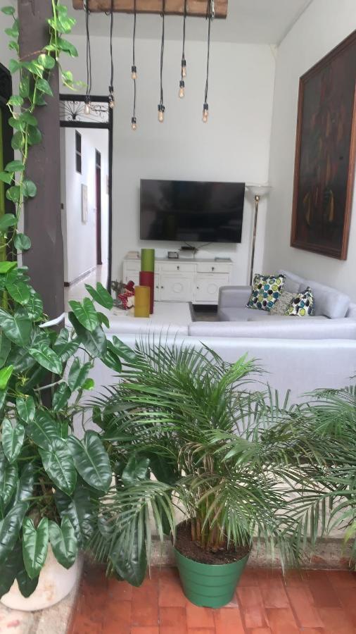 Casa Blanca San Antonio Hostal Boutique Cali Extérieur photo