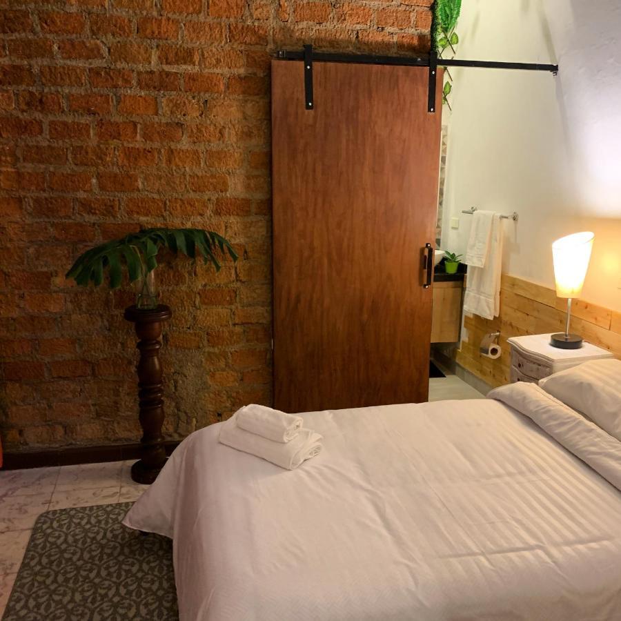 Casa Blanca San Antonio Hostal Boutique Cali Extérieur photo