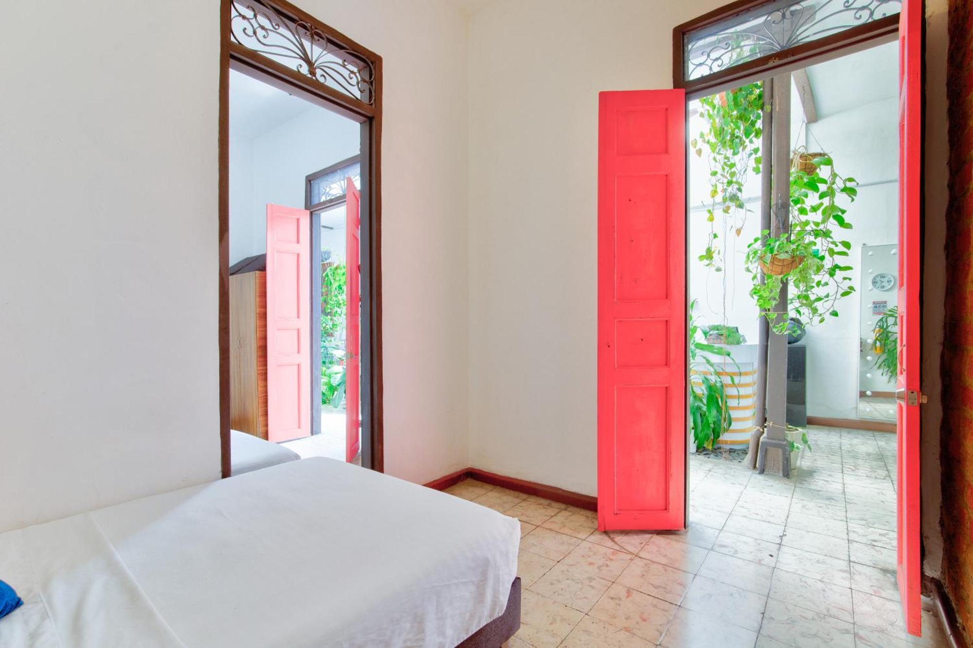 Casa Blanca San Antonio Hostal Boutique Cali Extérieur photo