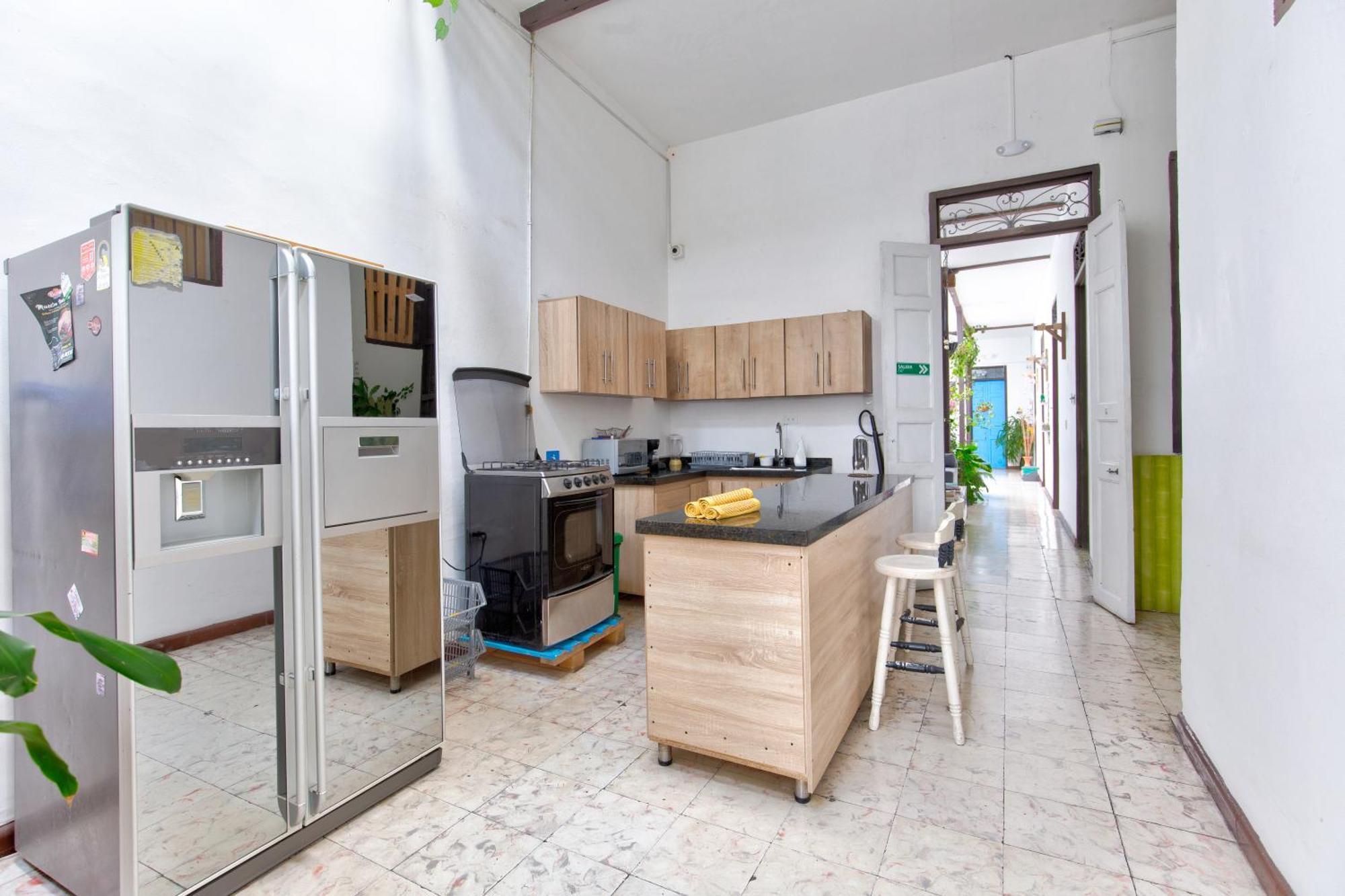 Casa Blanca San Antonio Hostal Boutique Cali Extérieur photo