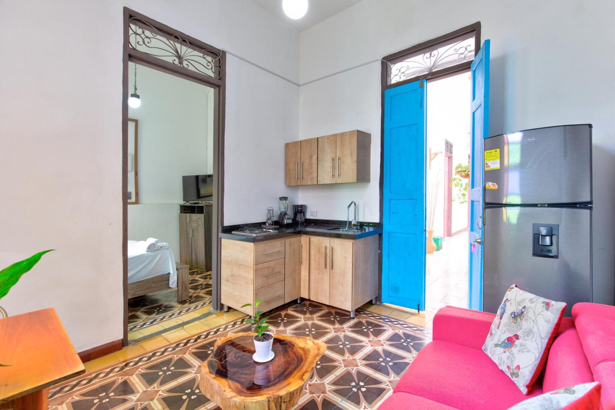 Casa Blanca San Antonio Hostal Boutique Cali Extérieur photo